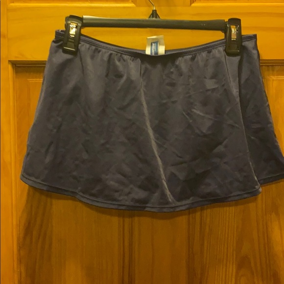 Jantzen Women’s Halter Top Bathing Skirt Suit - Picture 4 of 11